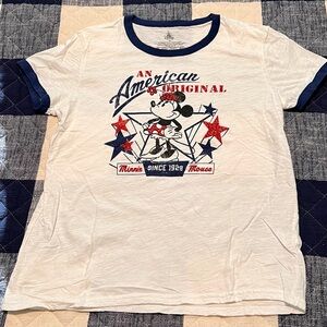 DISNEY Minnie Mouse T-Shirt Women’s Size Medium - Never Worn